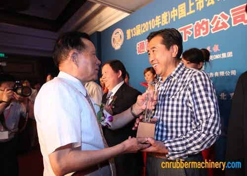 軟控榮膺2010年度金牛上市公司100強 軟控榮膺2010年度金牛上市公司100強