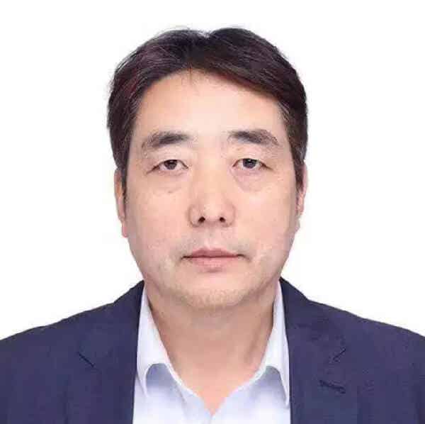 中国汽R供应商网创始人曾光先? alt=